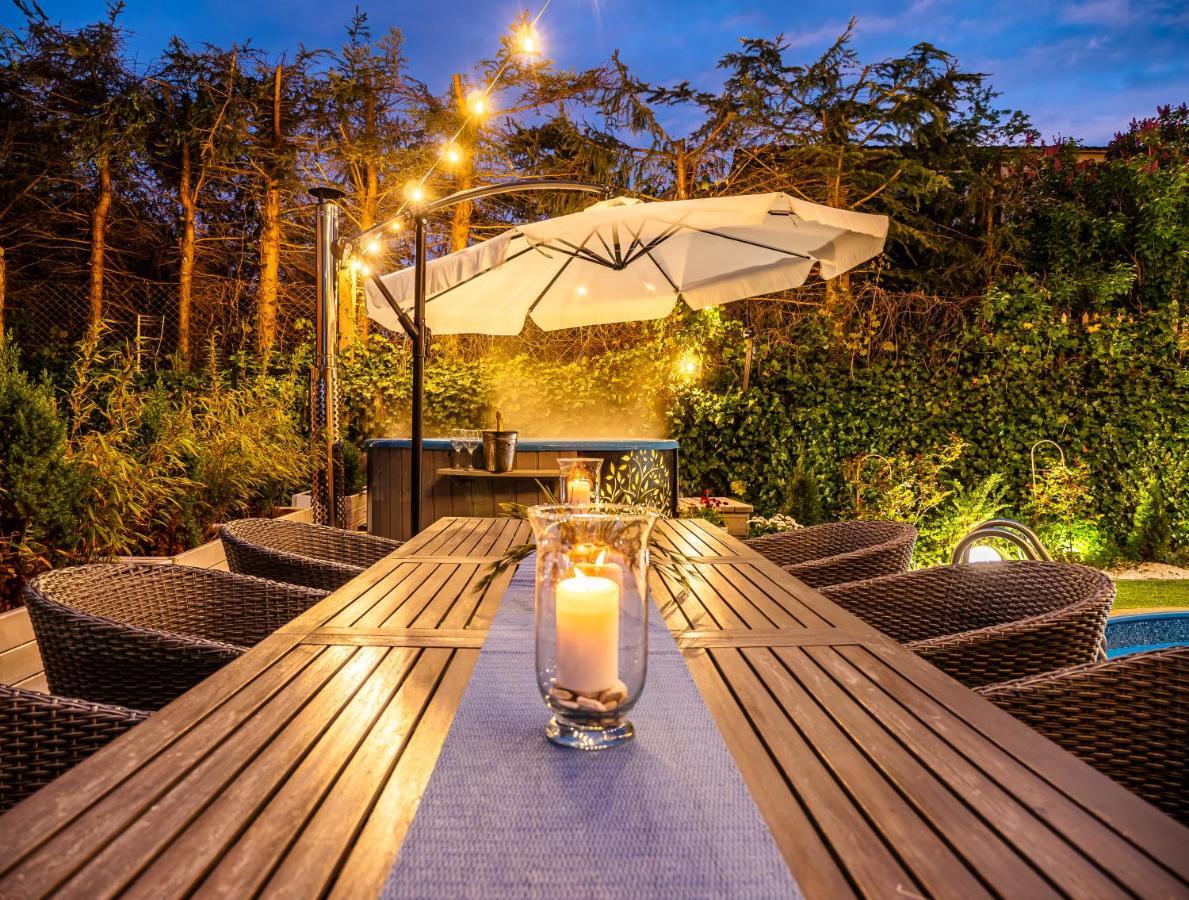 Domek Inosasino Z Basenem I Sauna Bagian luar foto